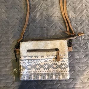 Myra Bag, fur